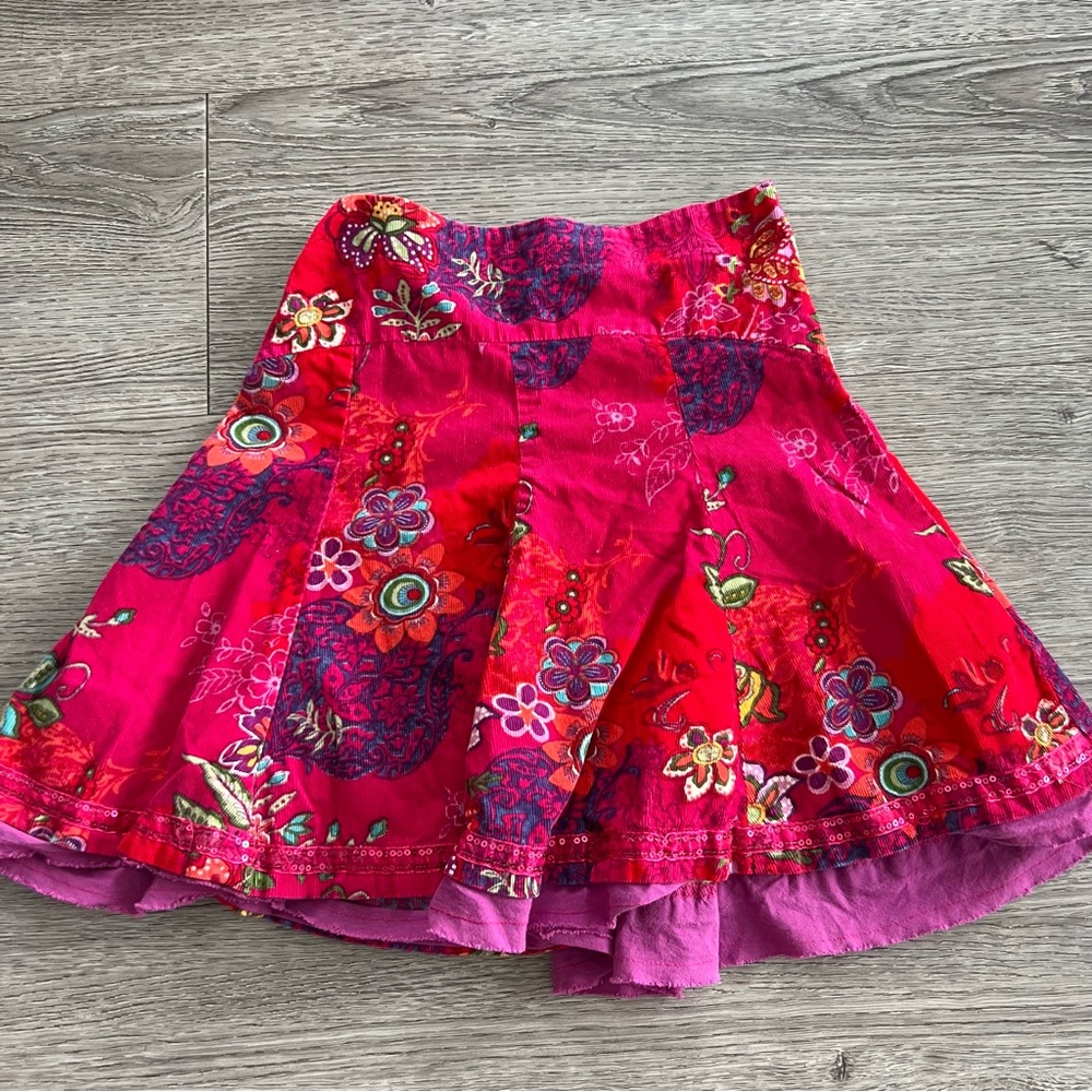 Woolworths girls Floral Red Skirt 4-5 years
